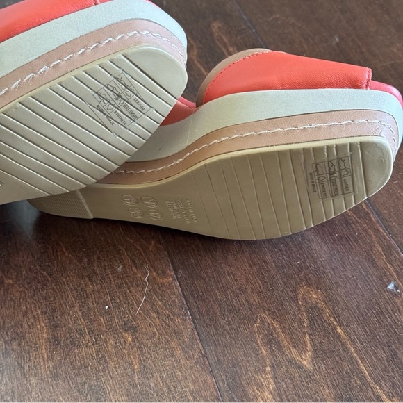 Malu Super Comfort Orange Striped Open Toe Ankle Strap Wedges Size 8 NWT - Picture 6 of 6